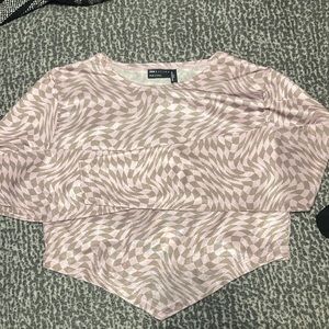 long sleeve crop top with geometric design